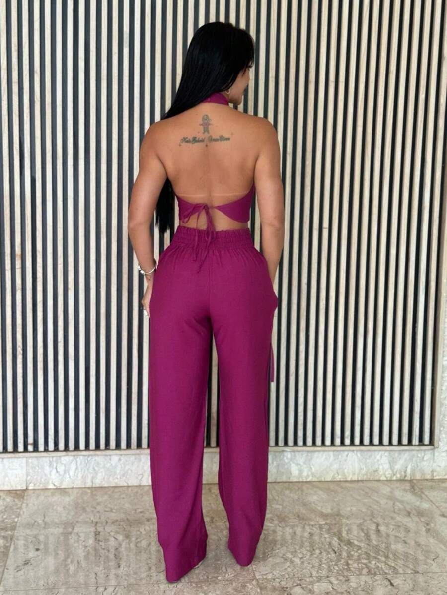Conjunto Feminino Cropped Com Bojo E Calça Com Ilhós E Zíper Frontal