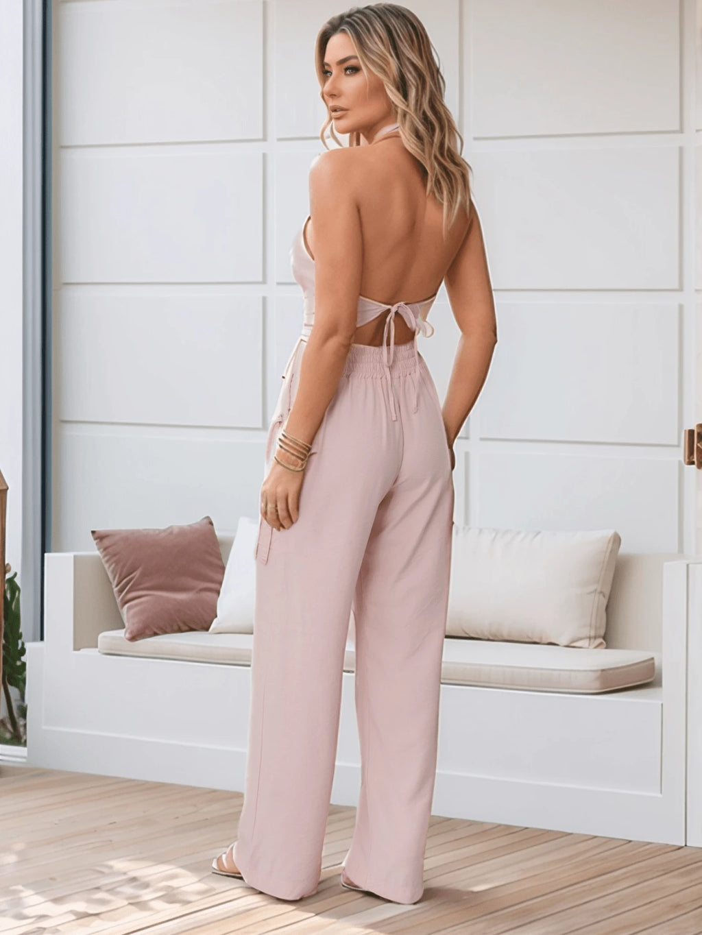 Conjunto Feminino Cropped Com Bojo E Calça Com Ilhós E Zíper Frontal