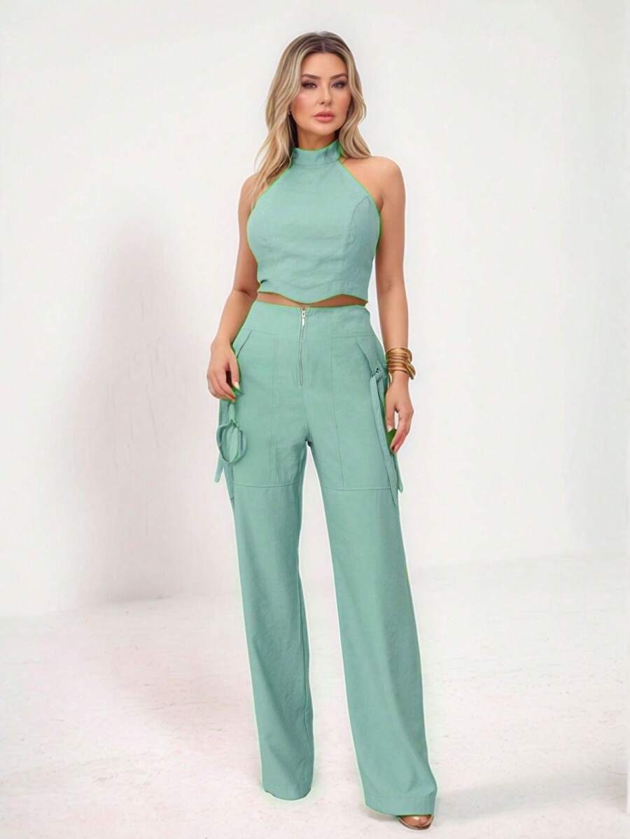 Conjunto Feminino Cropped Com Bojo E Calça Com Ilhós E Zíper Frontal