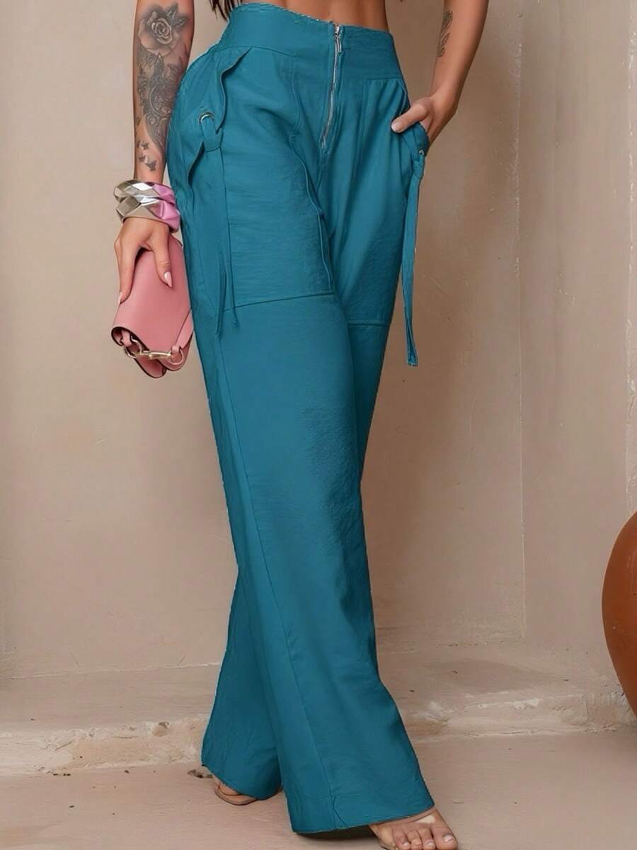 Conjunto Feminino Cropped Com Bojo E Calça Com Ilhós E Zíper Frontal