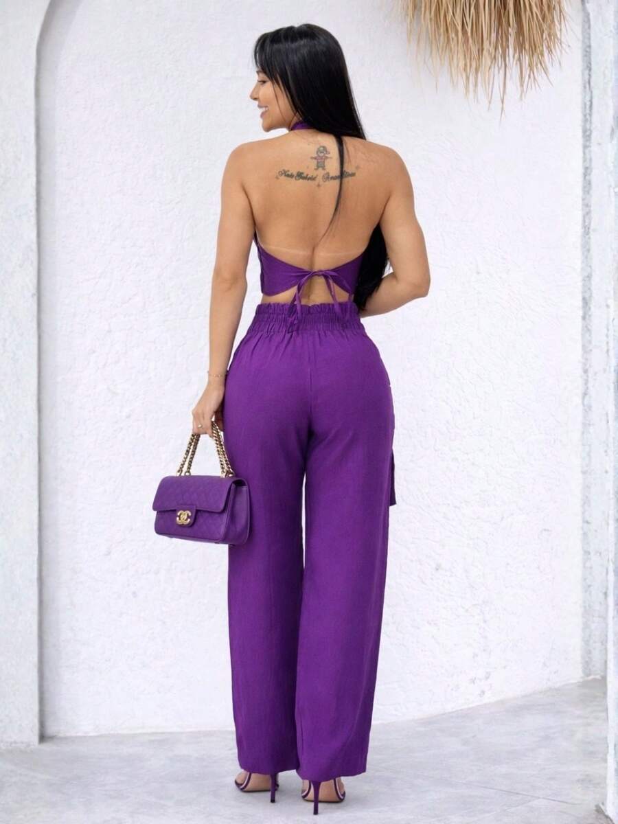 Conjunto Feminino Cropped Com Bojo E Calça Com Ilhós E Zíper Frontal