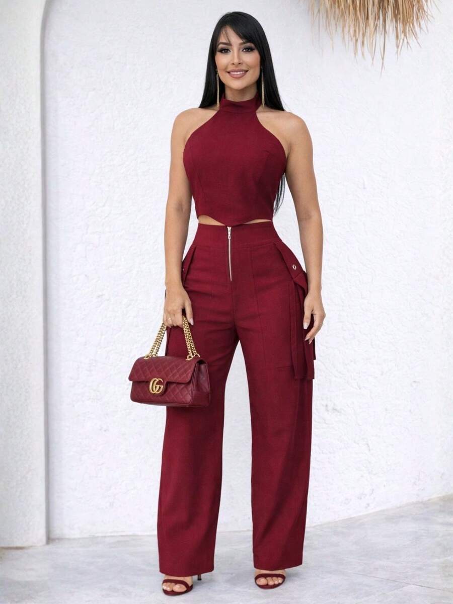 Conjunto Feminino Cropped Com Bojo E Calça Com Ilhós E Zíper Frontal