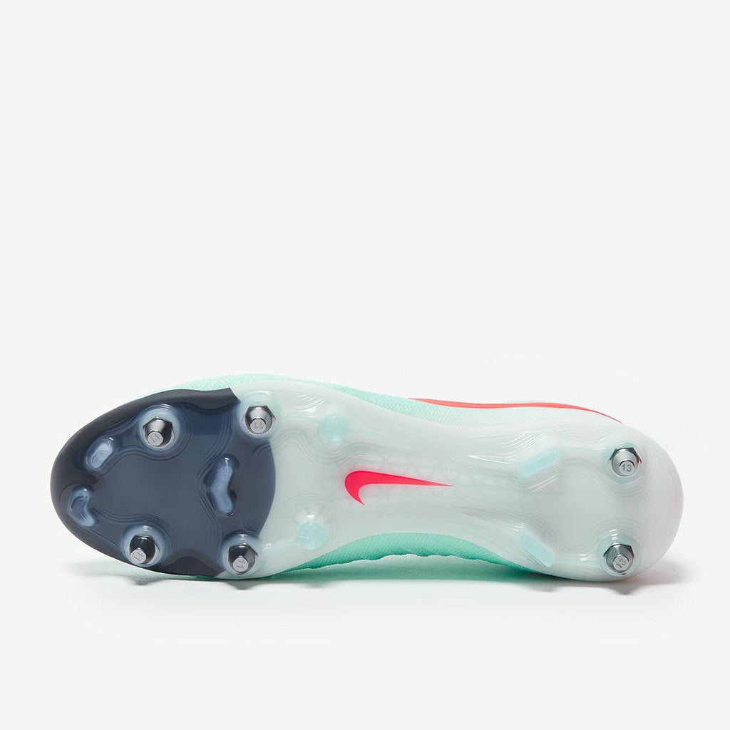 Chuteira Nike Phantom GX 2 Elite Campo Trava Mista